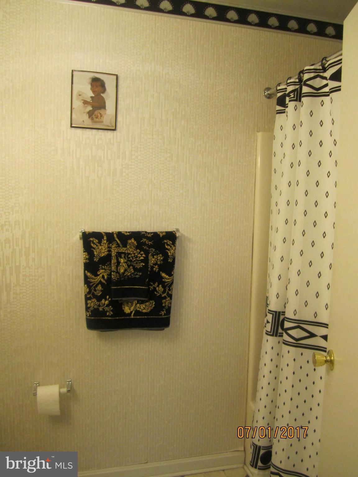 3625 Clifmar Road Baltimore, MD 21244 - Photo 22 of 27 Hall Bath