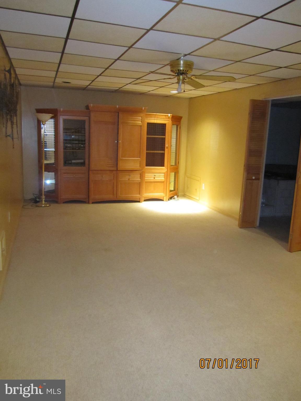 3625 Clifmar Road Baltimore, MD 21244 - Photo 23 of 27 Family Room