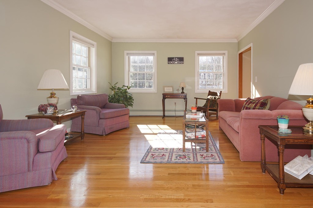 10 Braeburn Road Chelmsford, MA 01824 - Photo 10 of 20 Gallery Image 10