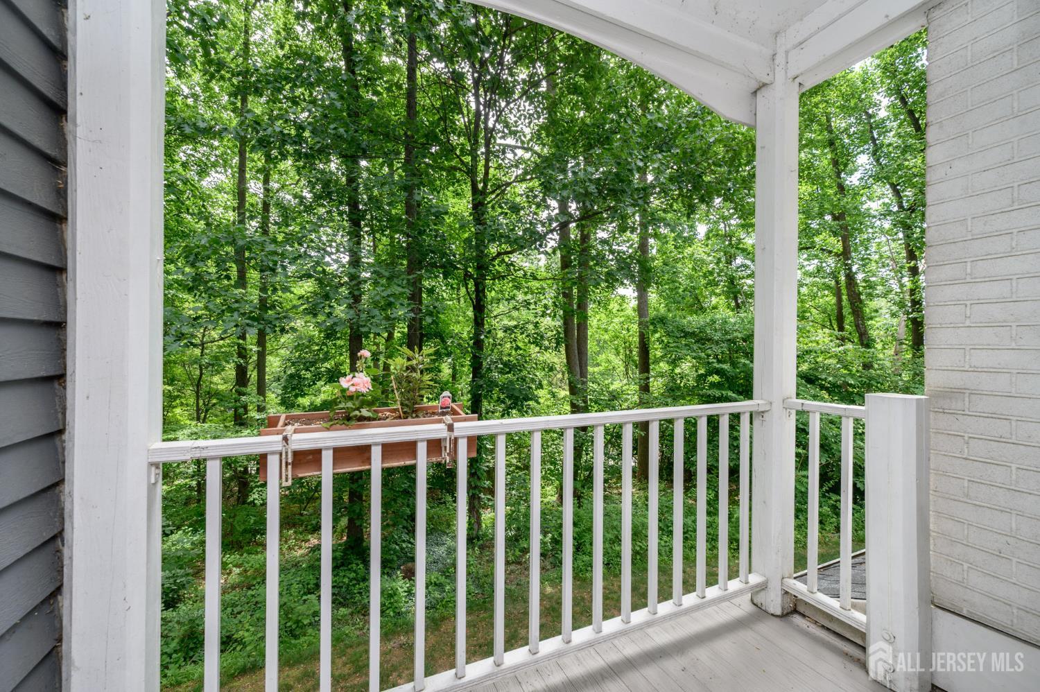 28 Countryside Drive Basking Ridge, NJ 07920 - Photo 12 of 19