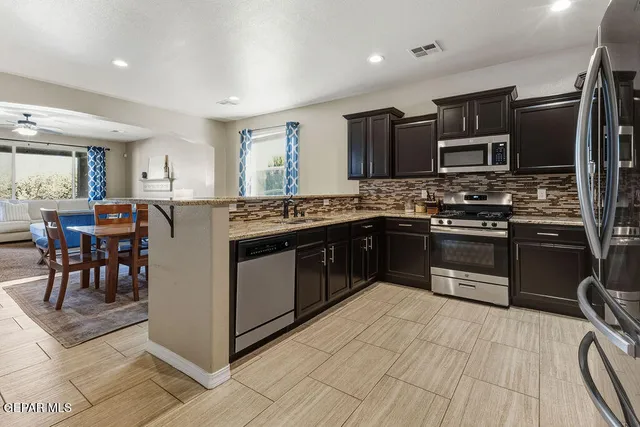 $559,000 | 505 Valley Plum Avenue, El Paso, TX 79932