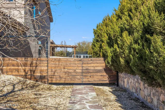 $559,000 | 505 Valley Plum Avenue, El Paso, TX 79932