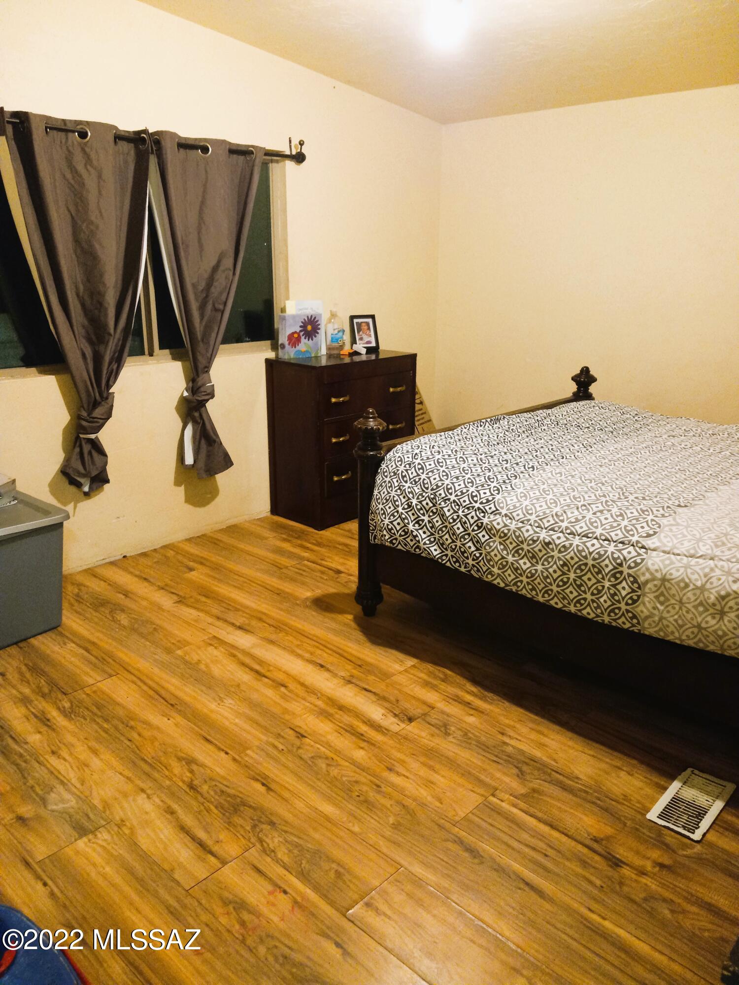 7690 North Massingale Valley Road, Unit 2 Tucson, AZ 85741 - Photo 34 of 37 Bedroom 3