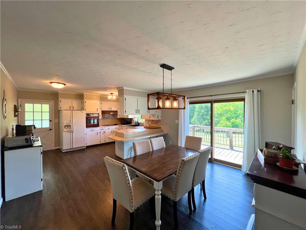 1458 Cartpath Road North Wilkesboro, NC 28659 - Photo 3 of 28