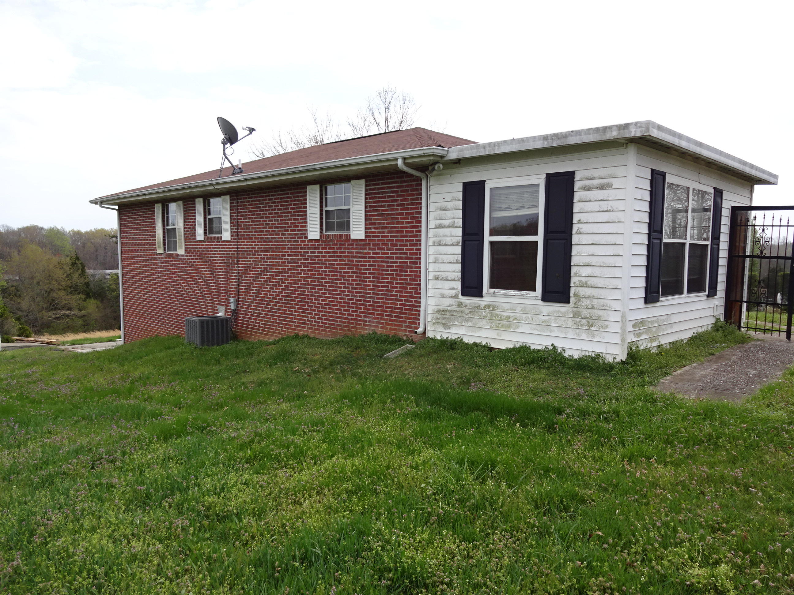 369 Billingsley Road Sweetwater, TN 37874 - Photo 3 of 13 BackView.JPG
