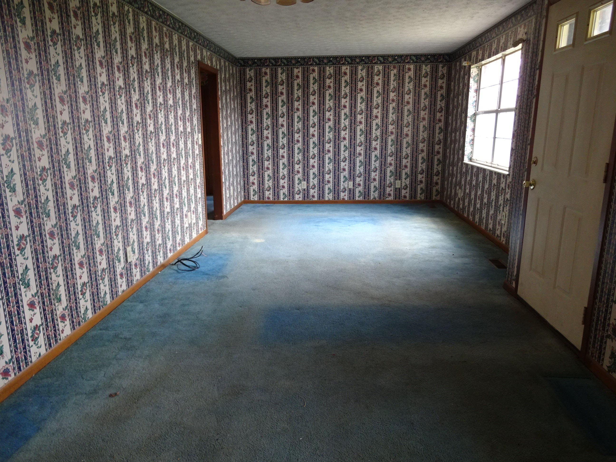 369 Billingsley Road Sweetwater, TN 37874 - Photo 7 of 13 LivingRoom.JPG