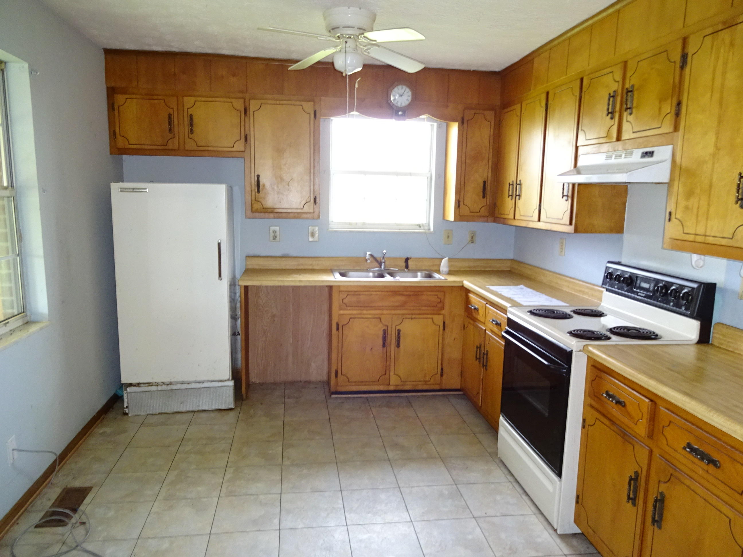 369 Billingsley Road Sweetwater, TN 37874 - Photo 8 of 13 Kitchen.JPG