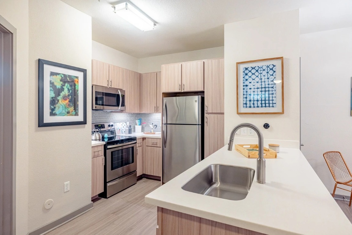 8515 Interstate 35, Unit 9106 Austin, TX 78744 - Photo 12 of 24 Move in by January 30th and enjoy 8 weeks FREE rent! Restrictions may apply — contact our leasing office for details.