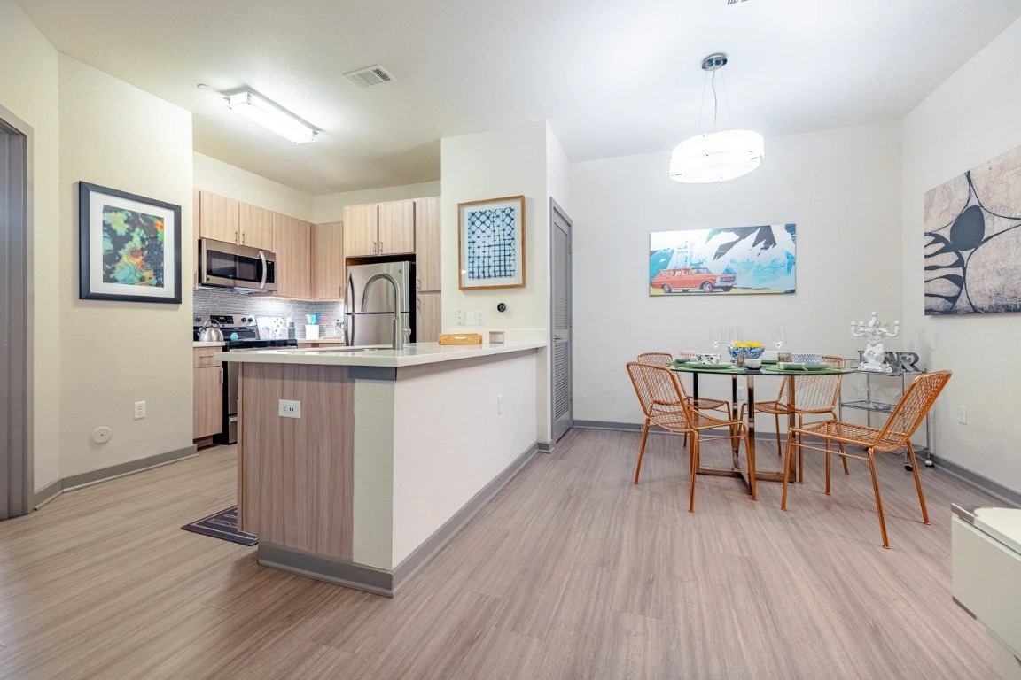 8515 Interstate 35, Unit 9106 Austin, TX 78744 - Photo 13 of 24 Move in by January 30th and enjoy 8 weeks FREE rent! Restrictions may apply — contact our leasing office for details.