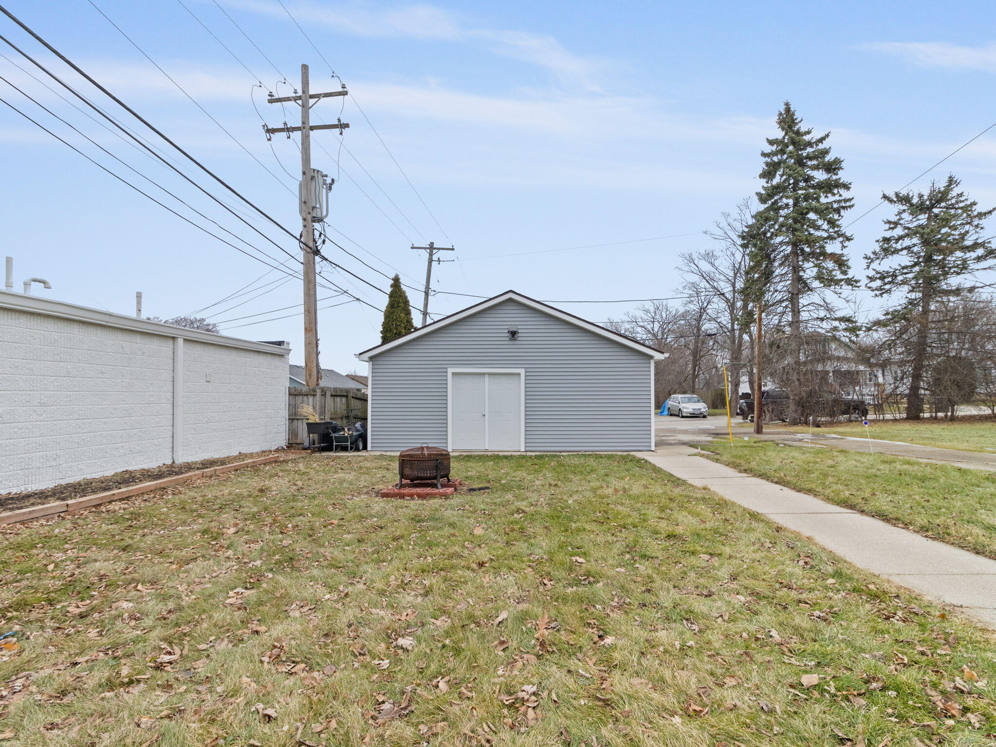 3923 South 41st Street Greenfield, WI 53221 - Photo 25 of 26 Both door