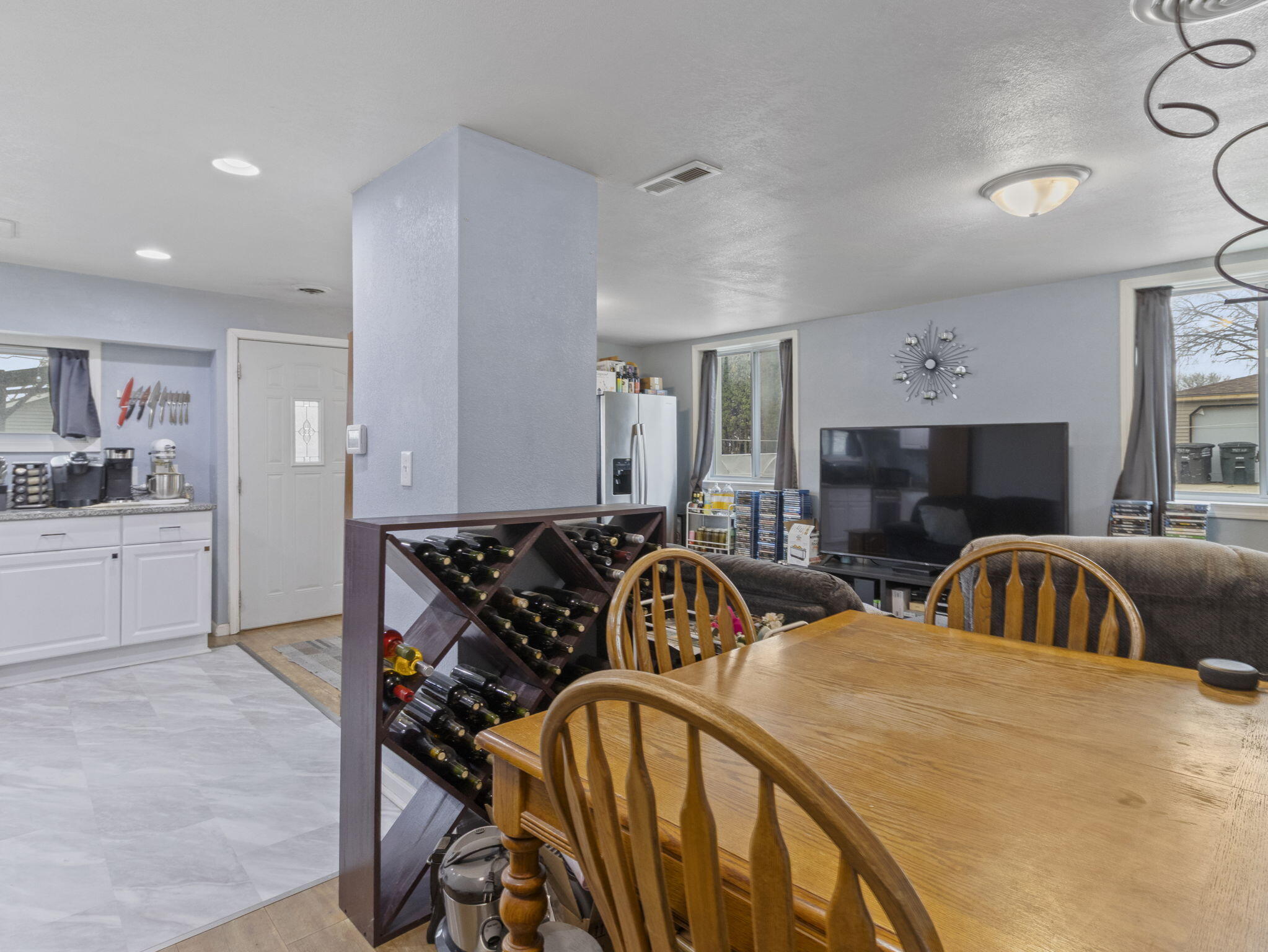 3923 South 41st Street Greenfield, WI 53221 - Photo 9 of 26 Dining Area – Table View