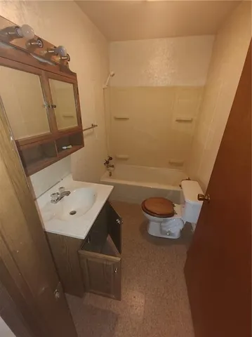 $72,000 | 180 Connellsville Street, Fayette City, PA 15438