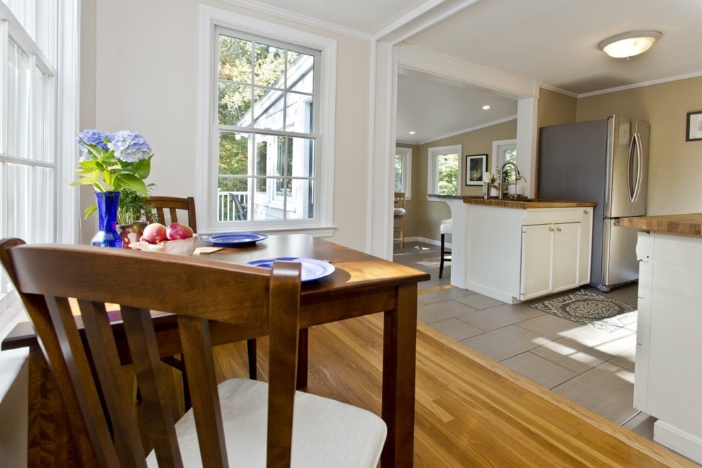 92 Crest Road Lynnfield, MA 01940 - Photo 11 of 24 Gallery Image 11
