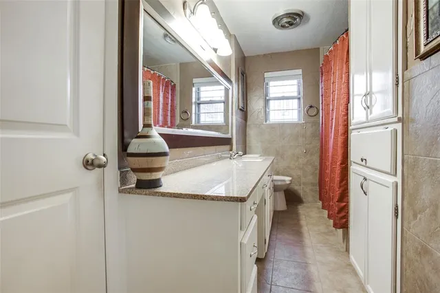 $2,800 | 2906 Sharpview Lane, Dallas, TX 75228