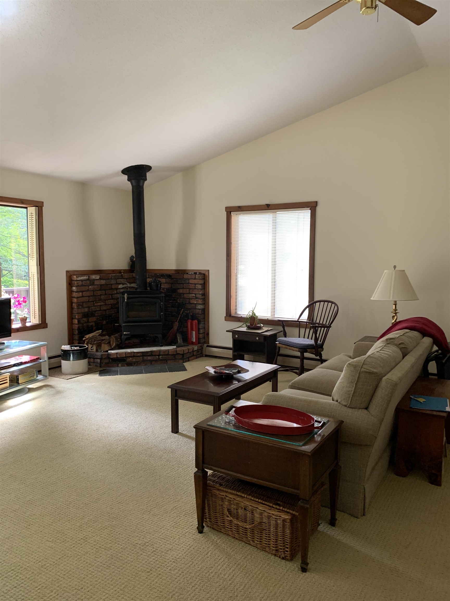 445 Old Quechee Road, Unit A Hartford, VT 05059 - Photo 4 of 14 Gallery Image 4