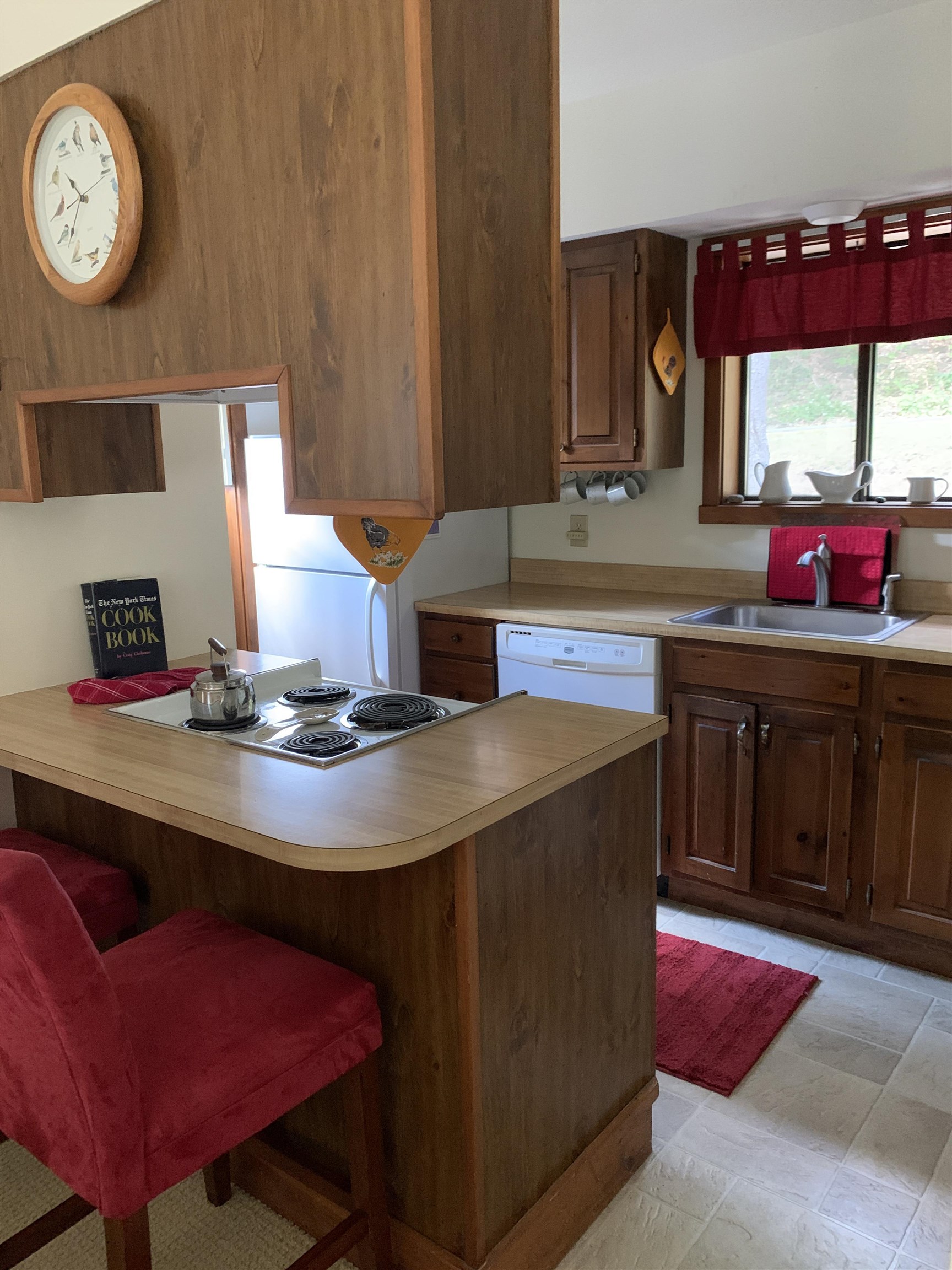445 Old Quechee Road, Unit A Hartford, VT 05059 - Photo 8 of 14 Gallery Image 8