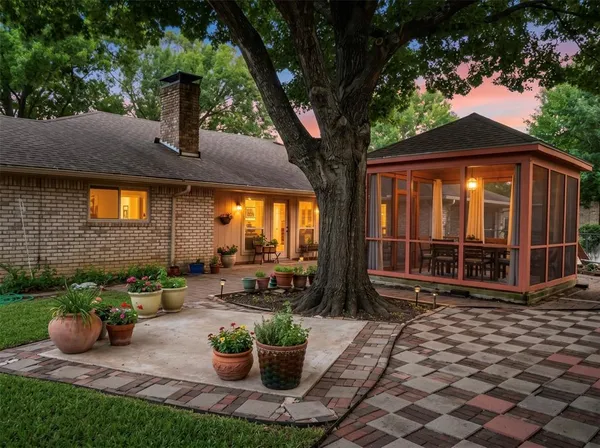 $335,000 | 1442 Marlene Place, DeSoto, TX 75115
