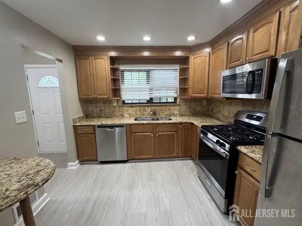 $429,900 | 54 Parsler Place, Fords, NJ 08863