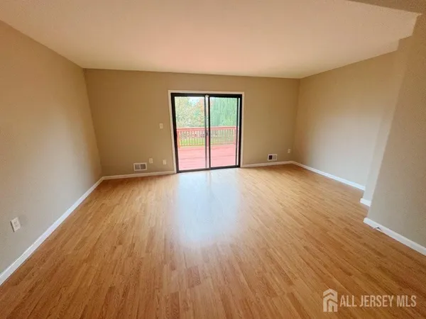 $429,900 | 54 Parsler Place, Fords, NJ 08863