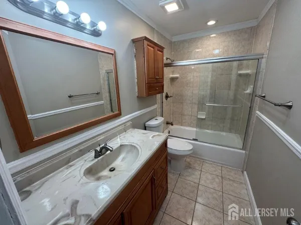 $429,900 | 54 Parsler Place, Fords, NJ 08863