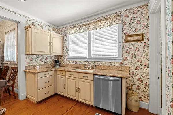$975,000 | 3235 Avocado Drive, Fort Myers, FL 33901