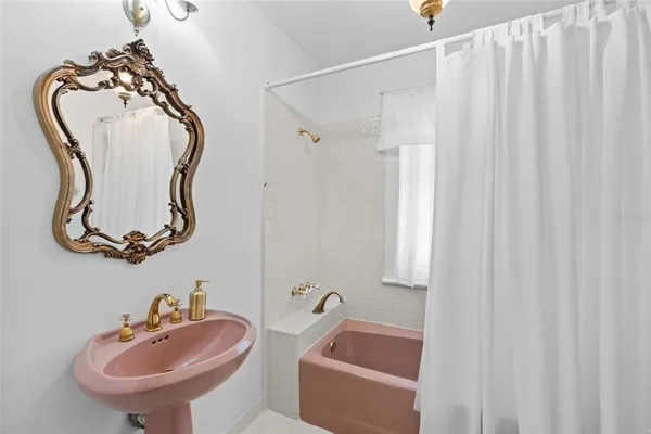 $975,000 | 3235 Avocado Drive, Fort Myers, FL 33901