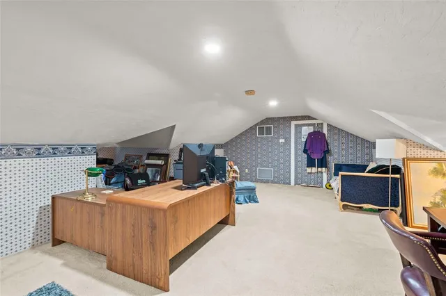 $995,000 | 3235 Avocado Drive, Fort Myers, FL 33901