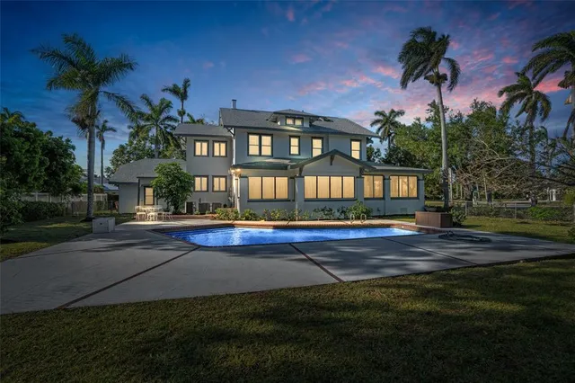 $995,000 | 3235 Avocado Drive, Fort Myers, FL 33901