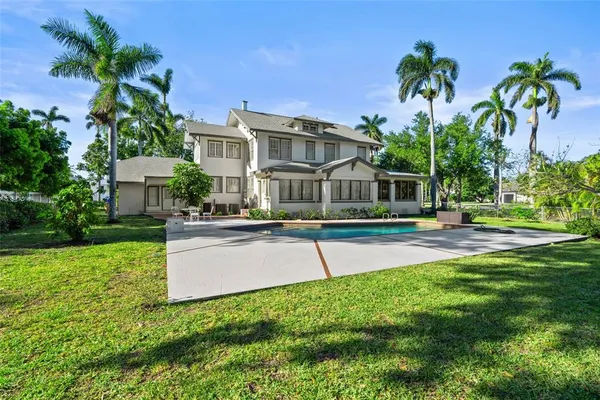 $975,000 | 3235 Avocado Drive, Fort Myers, FL 33901