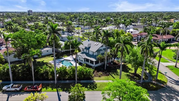 $975,000 | 3235 Avocado Drive, Fort Myers, FL 33901