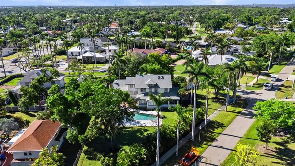 $975,000 | 3235 Avocado Drive, Fort Myers, FL 33901