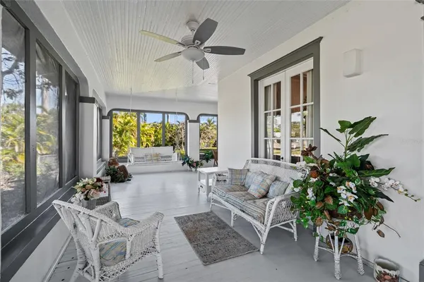 $975,000 | 3235 Avocado Drive, Fort Myers, FL 33901