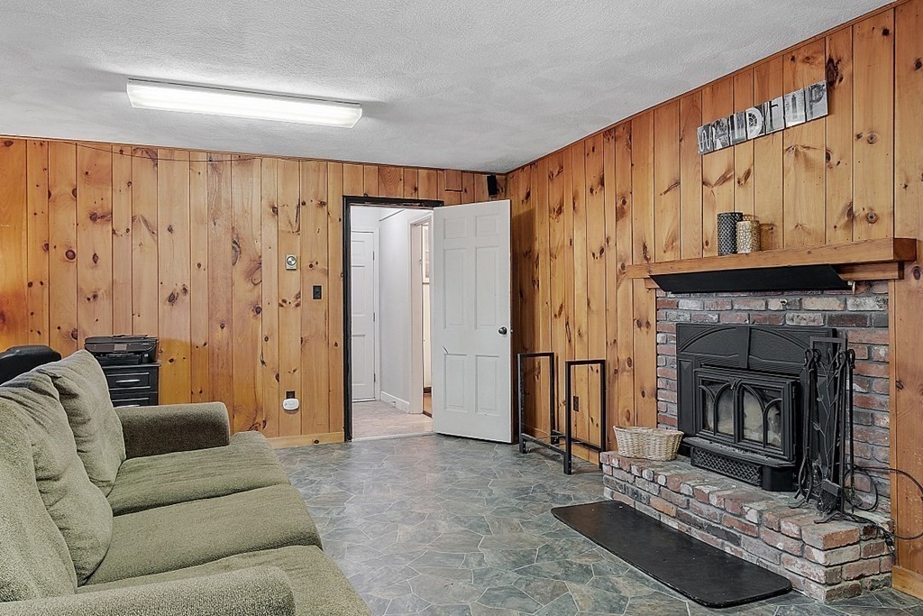 89 Sampson Road Bolton, MA 01740 - Photo 24 of 34