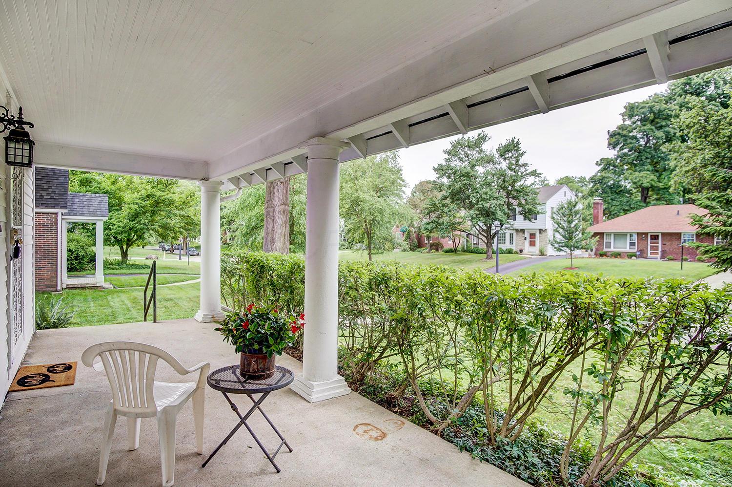 447 Brevoort Road Columbus, OH 43214 - Photo 5 of 31 Gallery Image 5