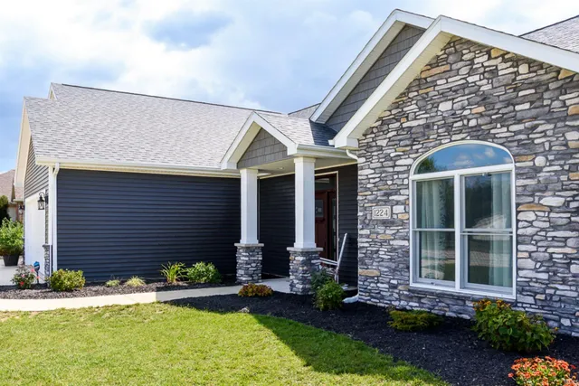 $369,900 | 1224 East Monroe Street, Decatur, IN 46733