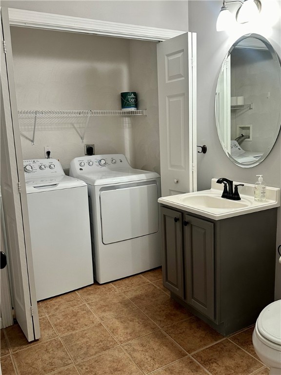 149 Cheshire Drive Cranston, RI 02921 - Photo 13 of 35