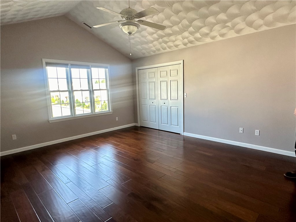 149 Cheshire Drive Cranston, RI 02921 - Photo 19 of 35