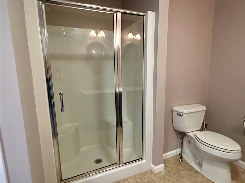 149 Cheshire Drive Cranston, RI 02921 - Photo 22 of 35