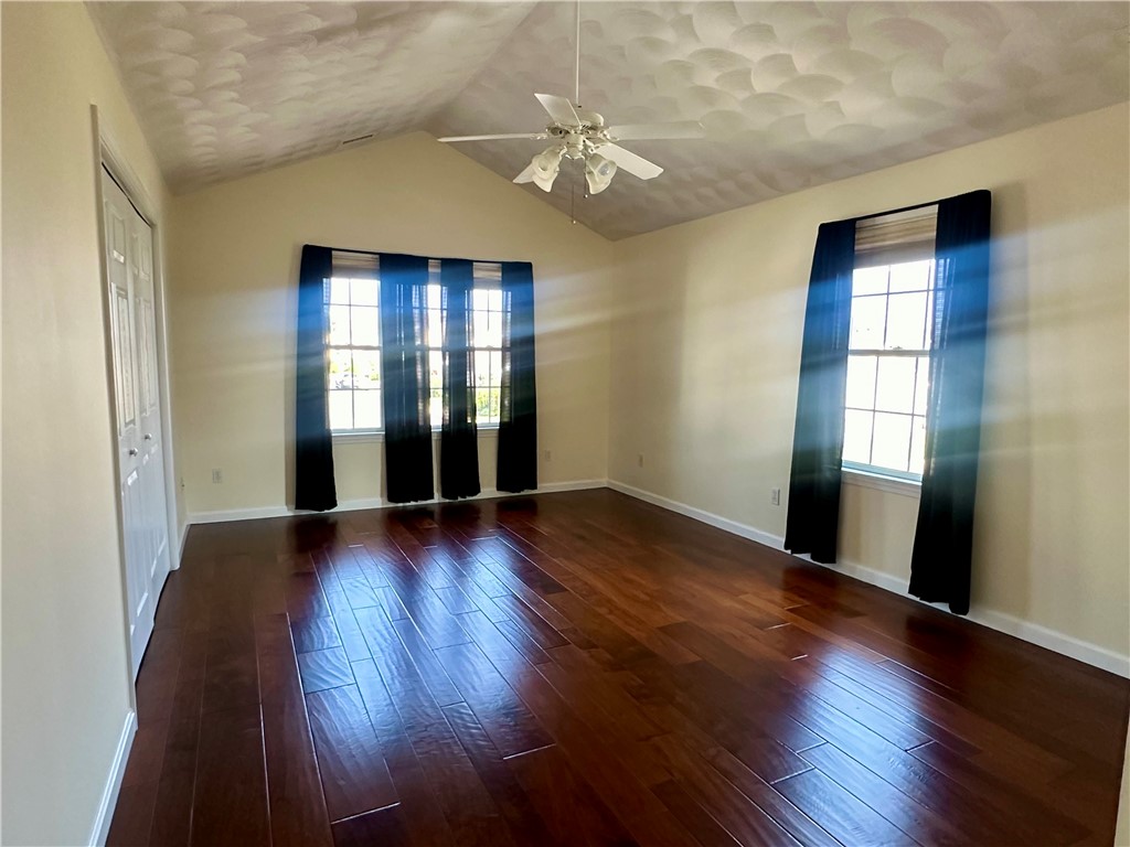 149 Cheshire Drive Cranston, RI 02921 - Photo 25 of 35