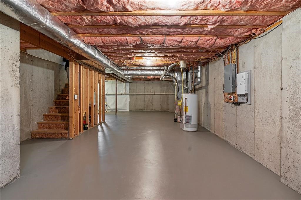 149 Cheshire Drive Cranston, RI 02921 - Photo 28 of 35