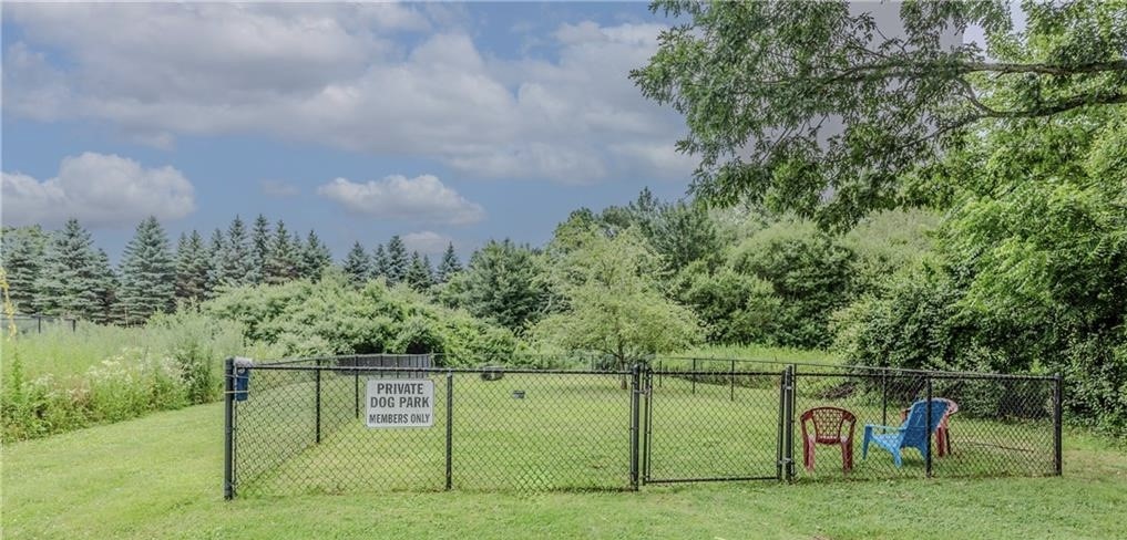 149 Cheshire Drive Cranston, RI 02921 - Photo 34 of 35