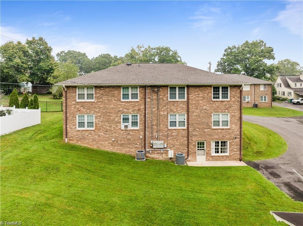 1707 North Main Street, Unit 2 Mount Airy, NC 27030 - Photo 2 of 20
