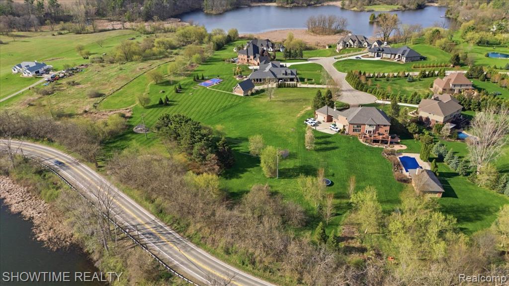 69225 Lake Point Court Romeo, MI 48065 - Photo 24 of 25