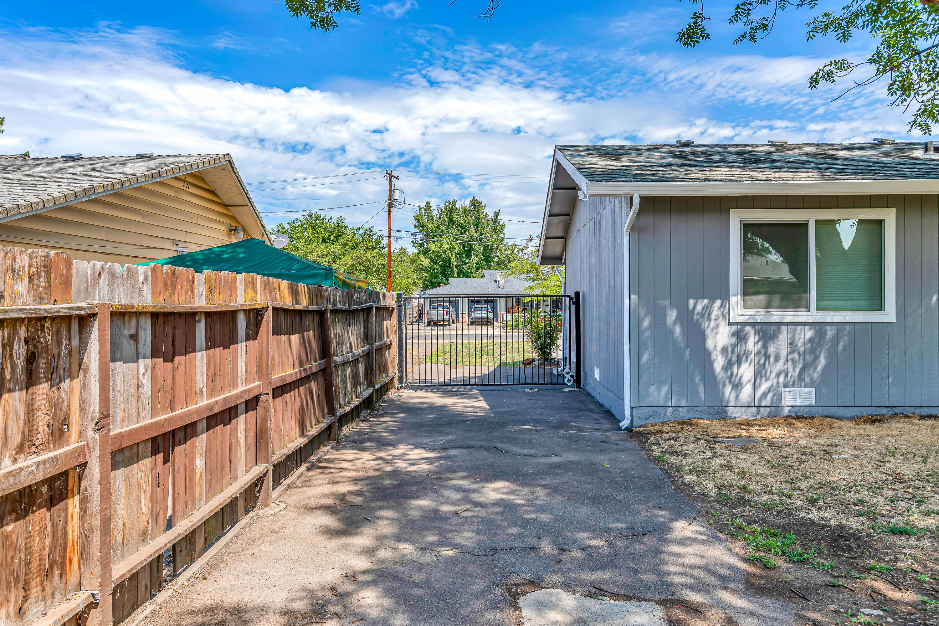 1820 Roberts Road Medford, OR 97504 - Photo 31 of 46 9R9A9518