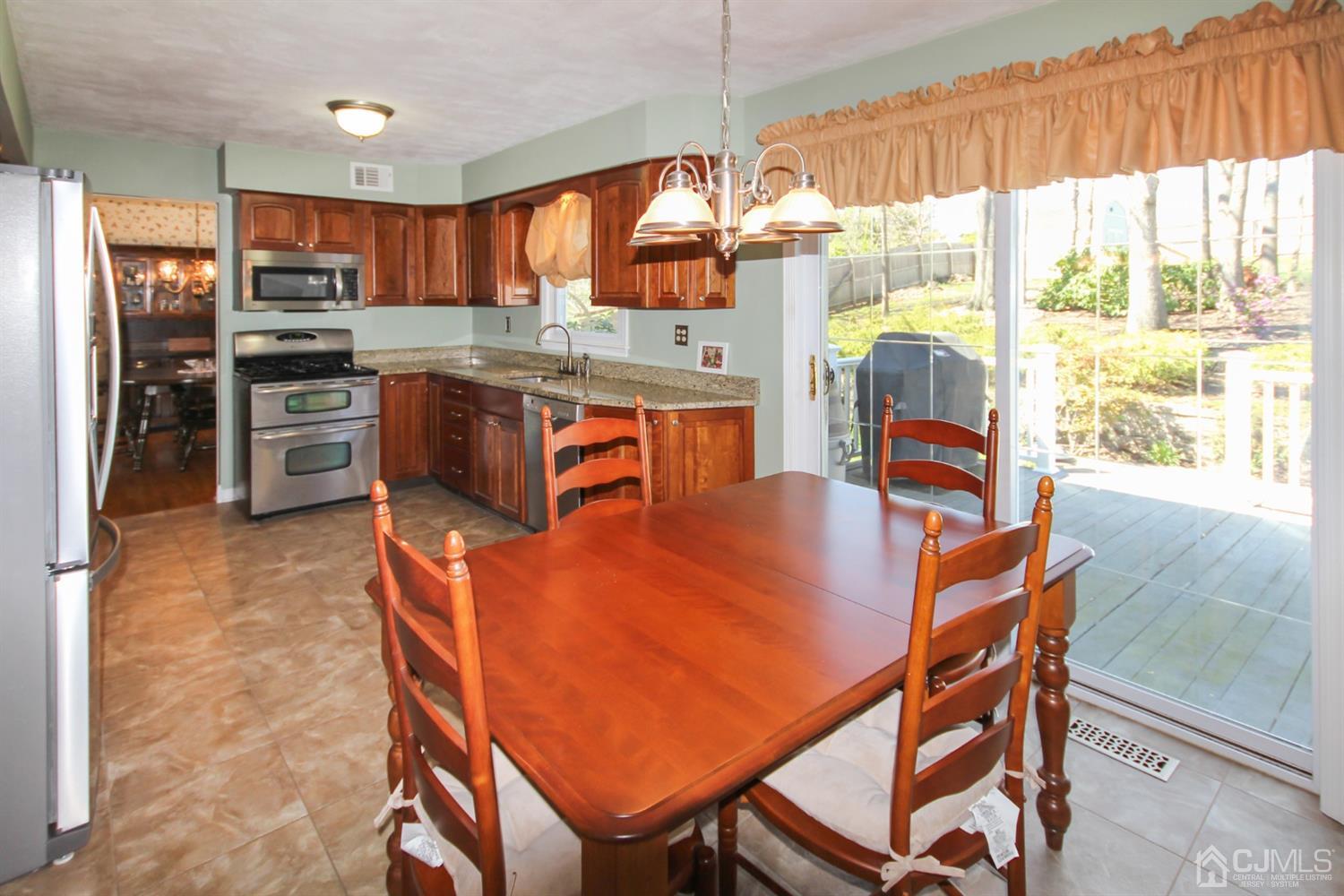 63 Overhill Road East Brunswick, NJ 08816 - Photo 11 of 34 Gallery Image 11