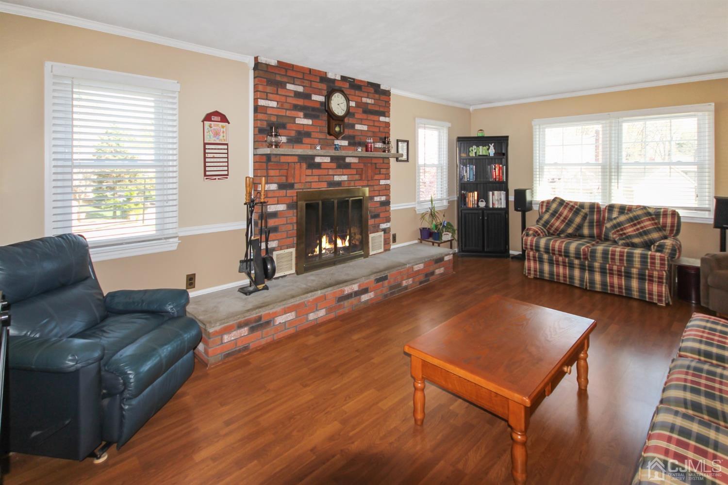 63 Overhill Road East Brunswick, NJ 08816 - Photo 15 of 34 Gallery Image 15