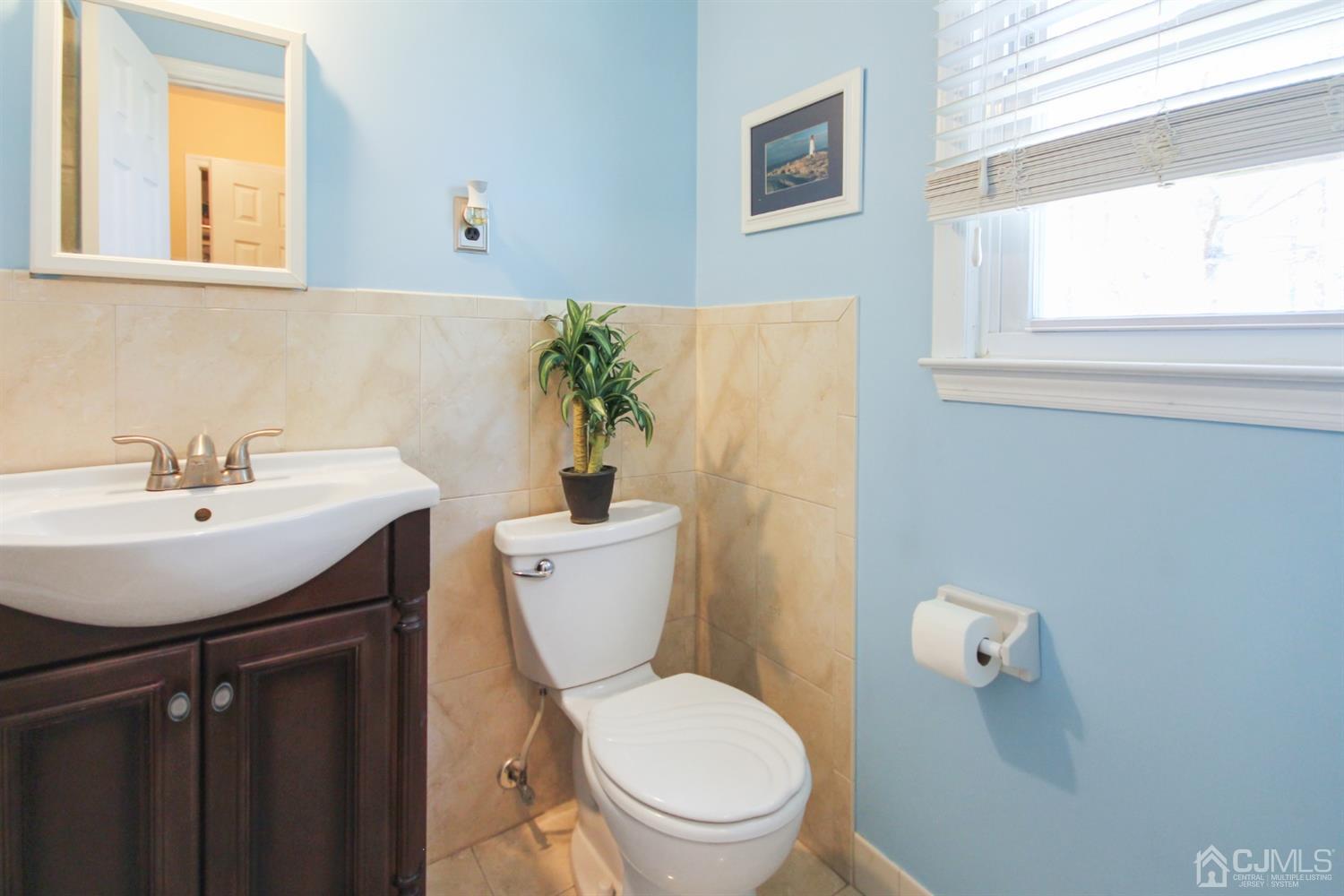 63 Overhill Road East Brunswick, NJ 08816 - Photo 19 of 34 Gallery Image 19