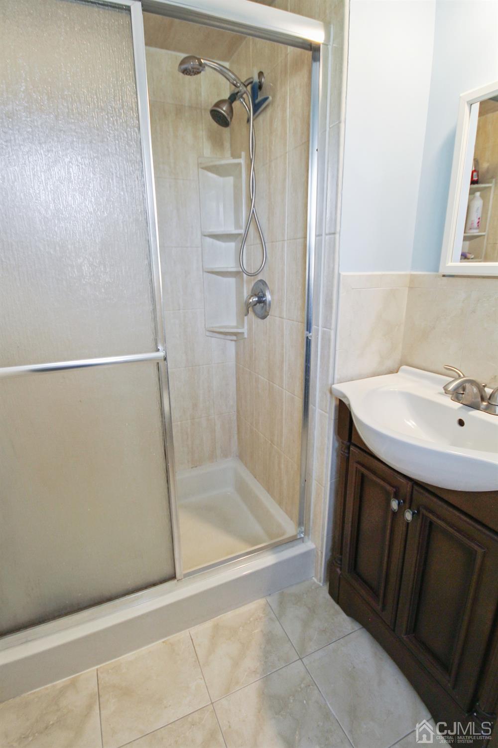 63 Overhill Road East Brunswick, NJ 08816 - Photo 20 of 34 Gallery Image 20