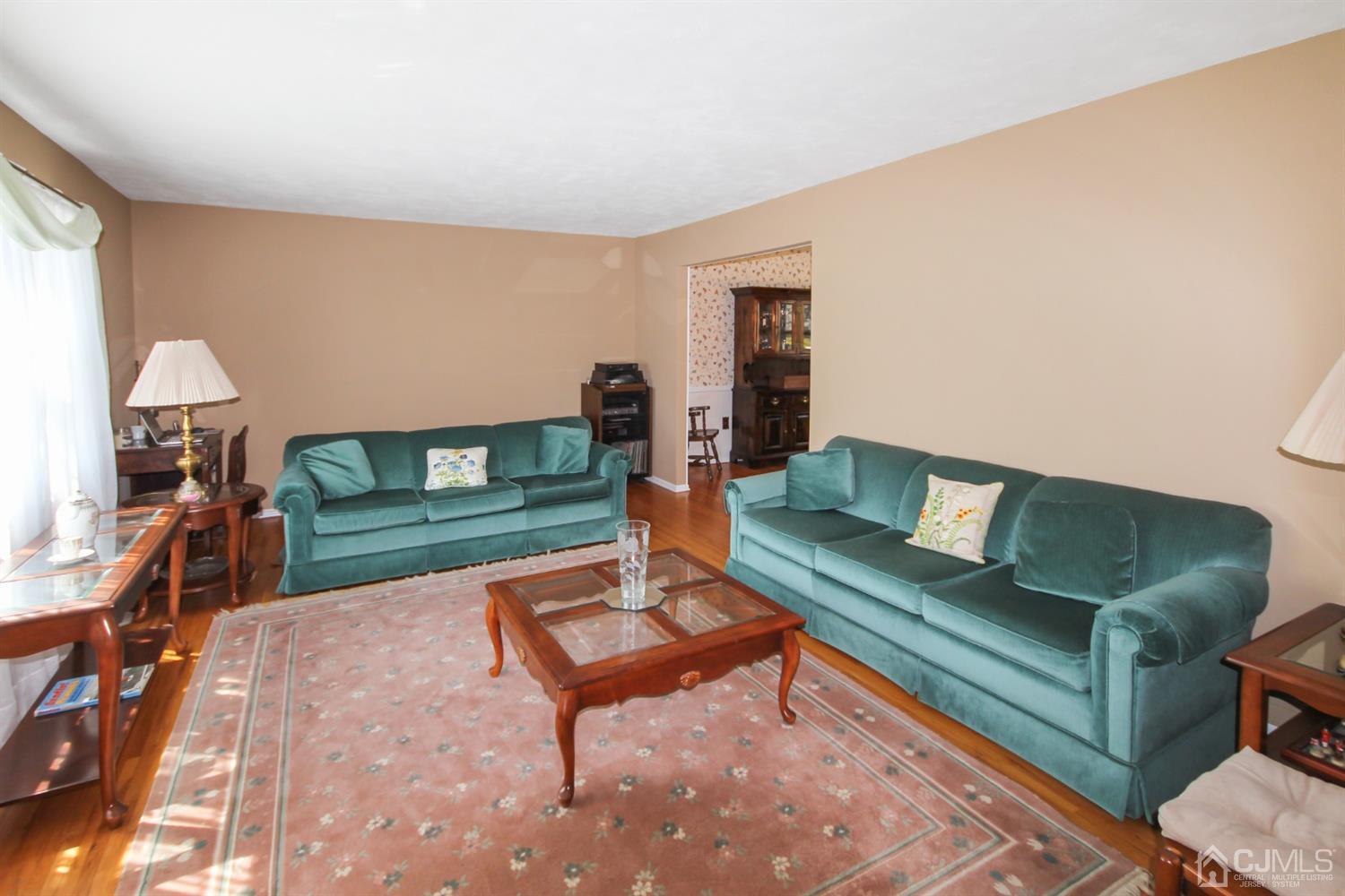 63 Overhill Road East Brunswick, NJ 08816 - Photo 3 of 34 Gallery Image 3