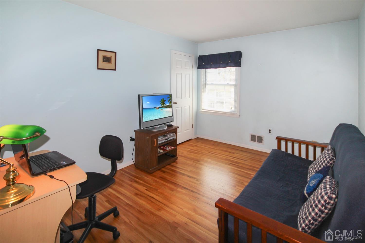 63 Overhill Road East Brunswick, NJ 08816 - Photo 21 of 34 Gallery Image 21